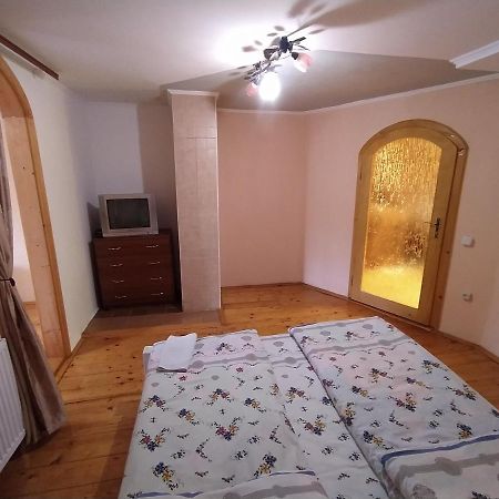 Guest House 艾兹基 外观 照片