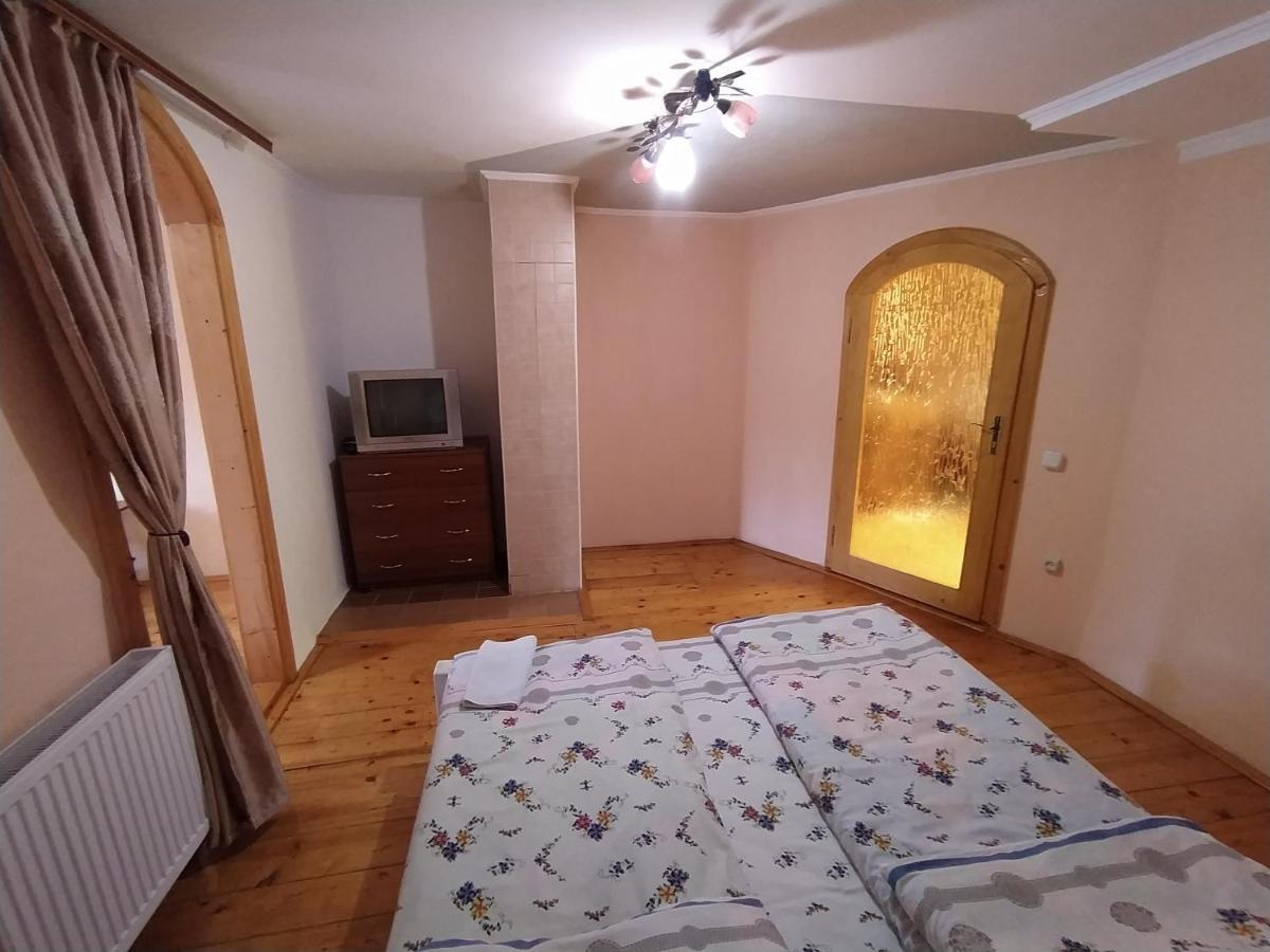 Guest House 艾兹基 外观 照片